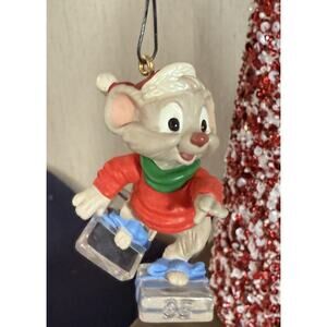 Hallmark Keepsake Ornament 1995 On the Ice Mouse Skating Ice Cube Skates w/Box